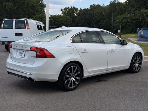 Used 2017 Volvo S60 T5 Inscription Platinum FWD image 12