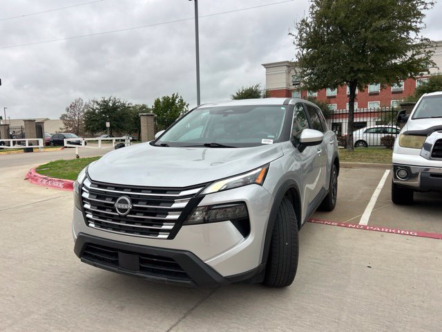 Used 2024 Nissan Rogue SV FWD image 7