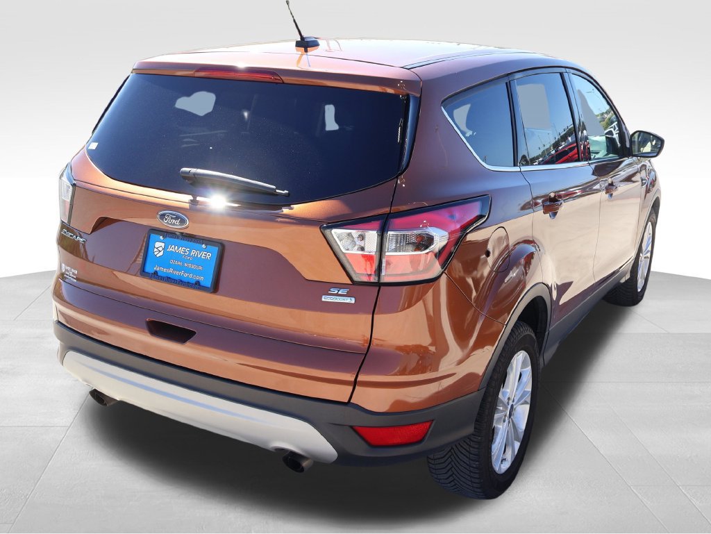 Used 2017 Ford Escape SE FWD image 5