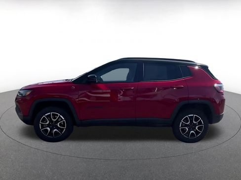 Used 2025 Jeep Compass Trailhawk AWD/4WD image 7
