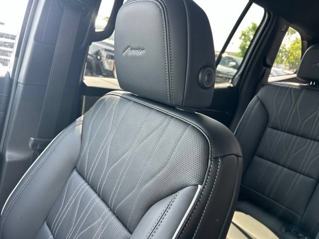 New 2026 Buick Enclave Avenir w/ Super Cruise Package AWD/4WD image 31