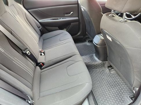Used 2023 Hyundai Elantra SEL w/ Convenience Package FWD image 31