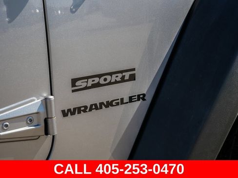Used 2016 Jeep Wrangler Sport w/ Quick Order Package 24S AWD/4WD image 10