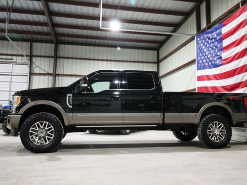 Used 2019 Ford F350 King Ranch w/ King Ranch Ultimate Package AWD/4WD image 5