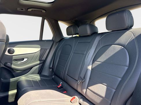 Used 2022 Mercedes-Benz GLC 300 image 11