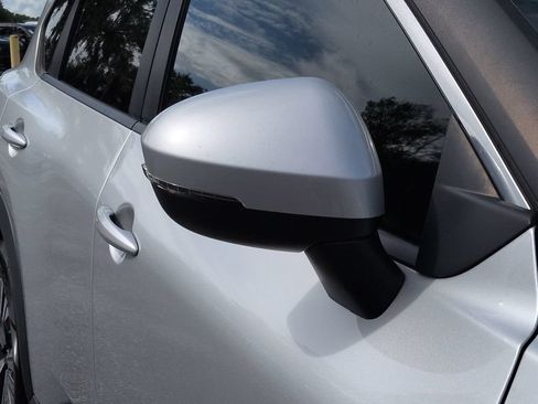 Used 2022 Nissan Rogue SV FWD image 11