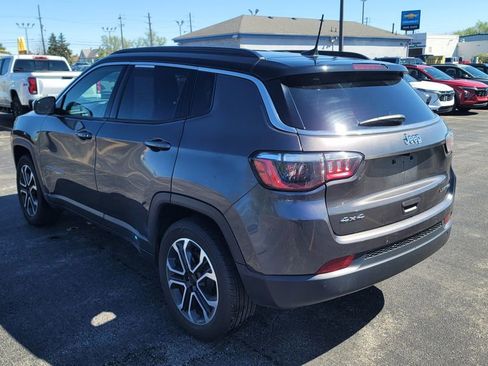 Used 2024 Jeep Compass Limited AWD/4WD image 4