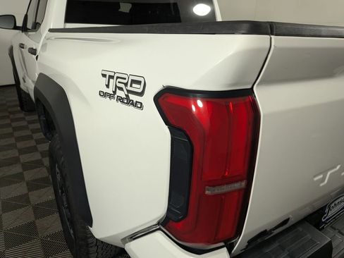 Used 2024 Toyota Tacoma TRD Off-Road image 11