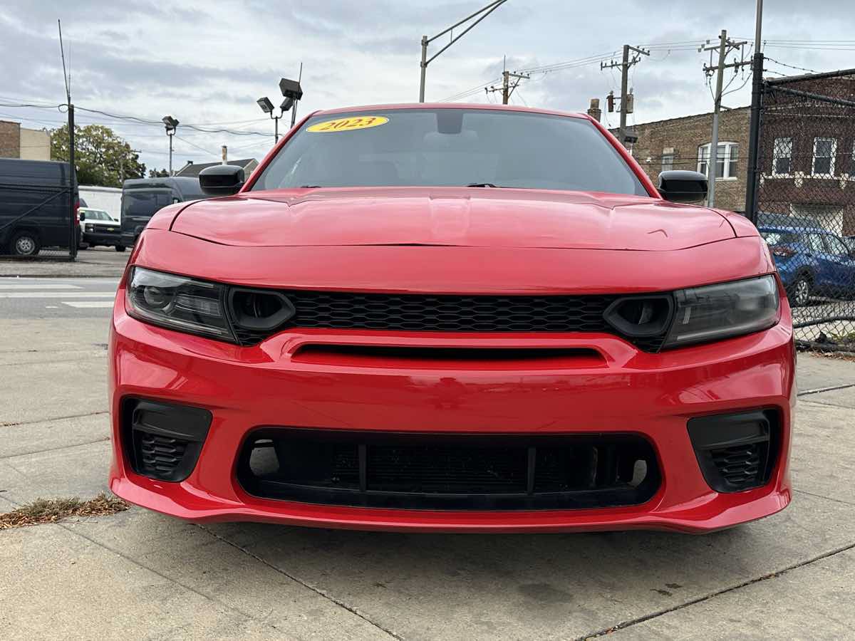 Used 2023 Dodge Charger SXT RWD image 2