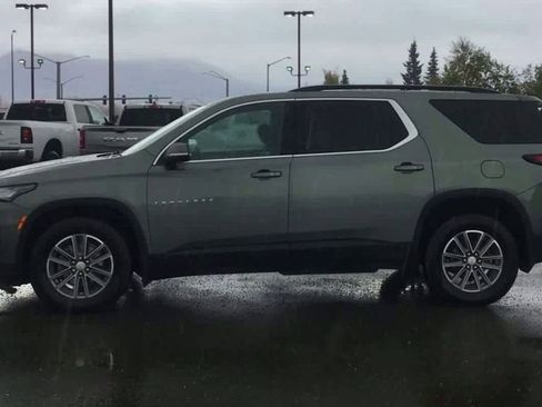Used 2022 Chevrolet Traverse LT image 5