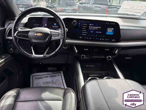 Used 2025 Chevrolet Tahoe Premier AWD/4WD image 13