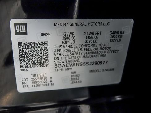 Used 2025 Buick Enclave Preferred AWD/4WD image 36