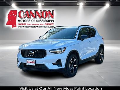 Used 2024 Volvo XC40 B5 Core