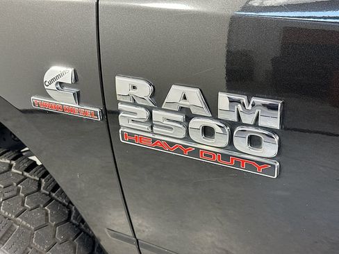 Used 2018 RAM 2500 Tradesman w/ Chrome Appearance Group AWD/4WD image 25