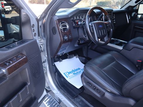 Used 2015 Ford F350 Platinum image 3