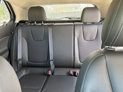 Used 2024 Buick Encore GX Sport Touring AWD/4WD image 14
