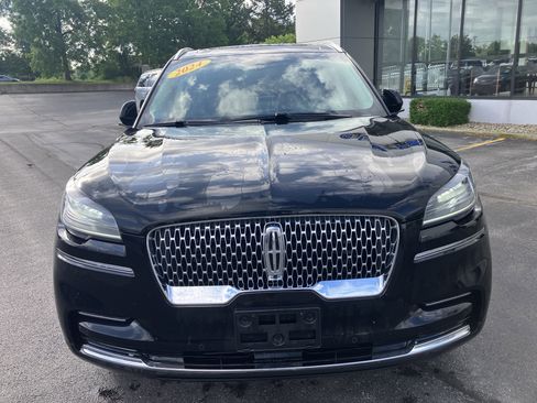 Used 2024 Lincoln Aviator Reserve AWD/4WD image 2