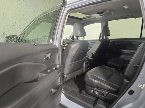 Used 2022 Honda Pilot Touring image 18