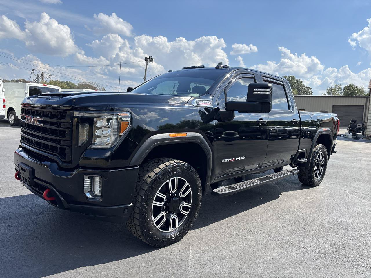 Used 2020 GMC Sierra 2500 AT4 w/ AT4 Premium Package AWD/4WD image 2