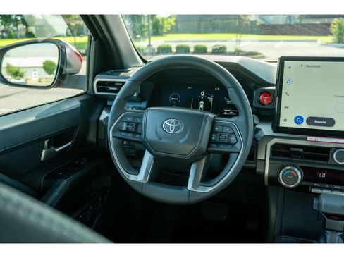 Certified 2026 Toyota Tacoma TRD Off-Road AWD/4WD image 20