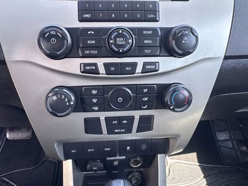 Used 2011 Ford Focus SE w/ 201A Rapid Spec Order Code FWD image 20
