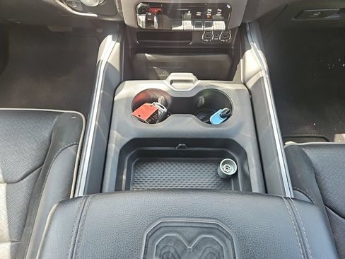 Used 2020 RAM 1500 Laramie AWD/4WD image 31