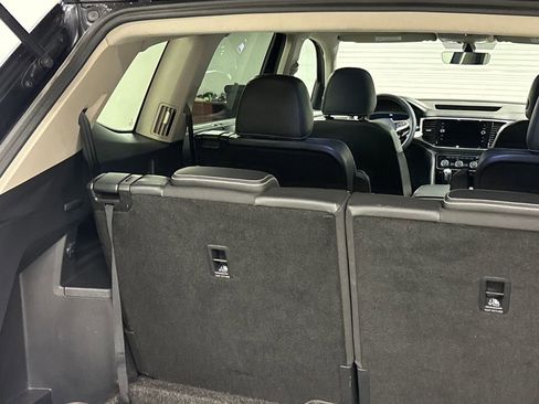 Used 2022 Volkswagen Atlas SE image 18