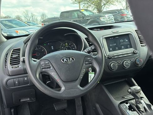 Used 2018 Kia Forte LX w/ LX Popular Package FWD image 13