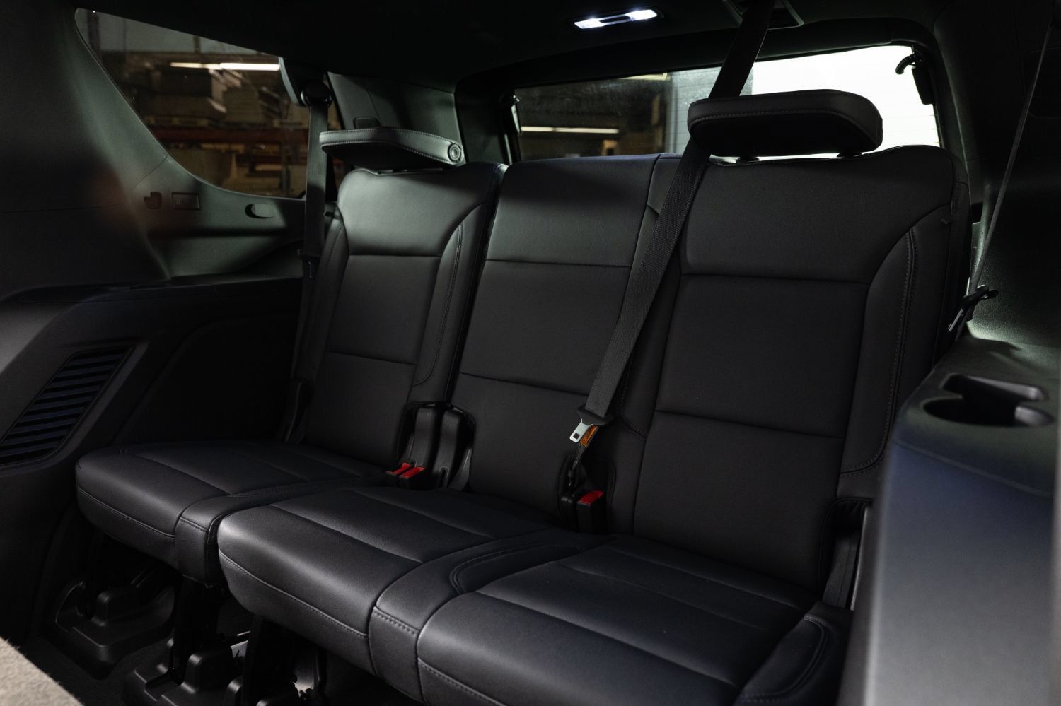Used 2023 Chevrolet Tahoe Z71 w/ Luxury Package AWD/4WD image 26