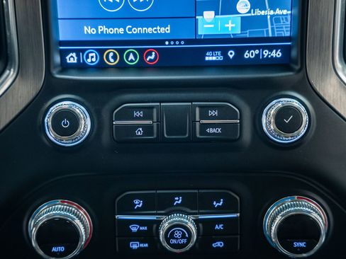 Used 2019 GMC Sierra 1500 Denali w/ Denali Ultimate Package AWD/4WD image 33