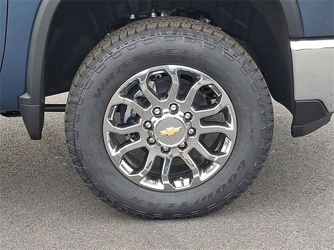 New 2026 Chevrolet Silverado 3500 LTZ w/ LTZ Premium Package image 6