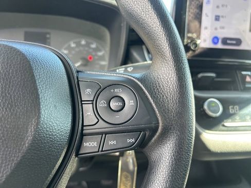 Used 2024 Toyota Corolla LE image 19