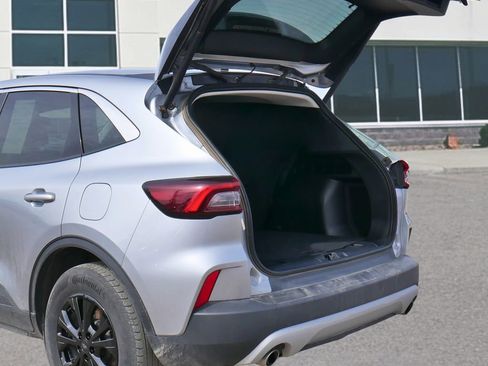 Used 2024 Ford Escape Active image 17