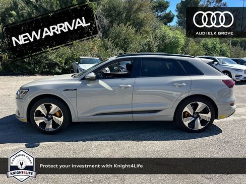 Used 2022 Audi e-tron Premium Plus w/ Premium Plus Package image 4