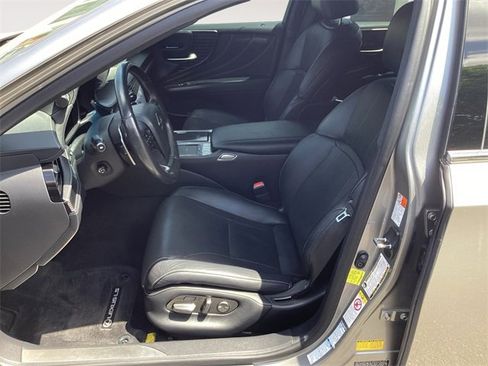 Used 2019 Lexus LS 500 AWD image 9