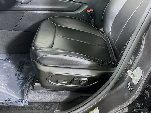 Used 2023 Jeep Grand Cherokee L Limited w/ Luxury Tech Group II image 25