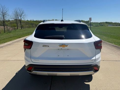 New 2026 Chevrolet Trax LT FWD image 4