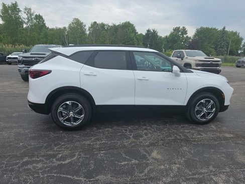 New 2026 Chevrolet Blazer LT w/ Convenience Package FWD image 9