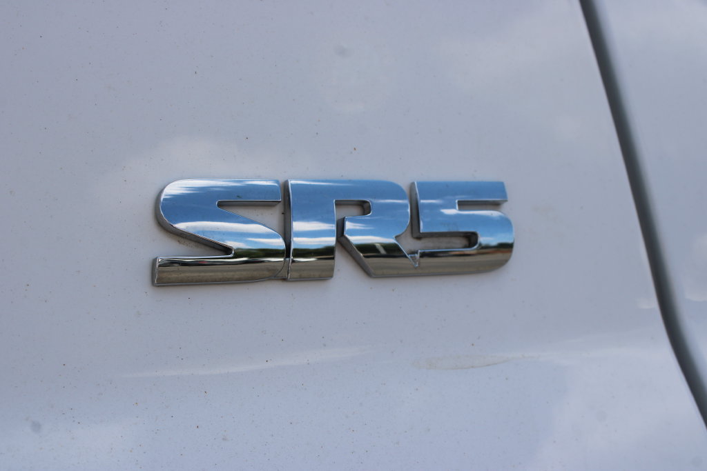 Used 2019 Toyota Tundra SR5 w/ SR5 Upgrade Package AWD/4WD image 18