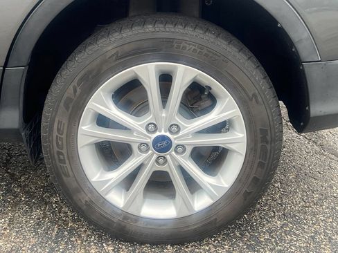 Used 2017 Ford Escape SE AWD/4WD image 39