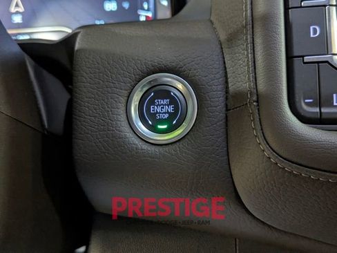 Used 2024 GMC Yukon Denali image 25