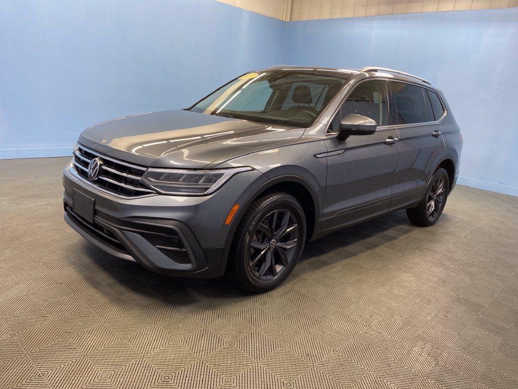 Used 2022 Volkswagen Tiguan SE AWD/4WD image 3