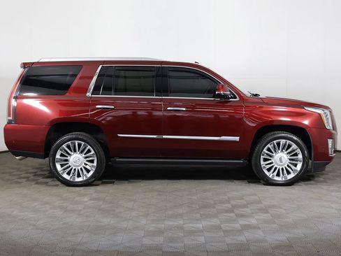 Used 2019 Cadillac Escalade Platinum AWD/4WD image 26