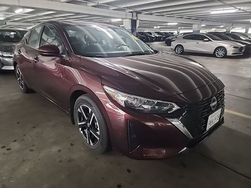 Used 2025 Nissan Sentra SV image 1