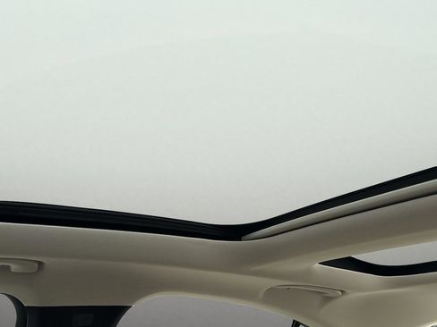 New 2026 Mercedes-Benz E 350 4MATIC Sedan image 18