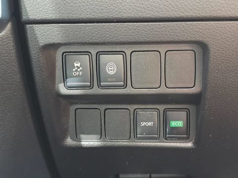 Used 2020 Nissan Rogue Sport SV FWD image 49