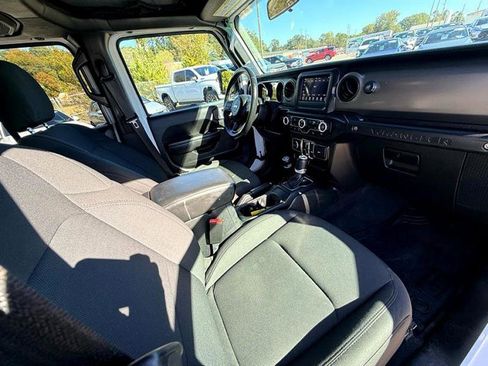 Used 2021 Jeep Wrangler Unlimited Sport image 21