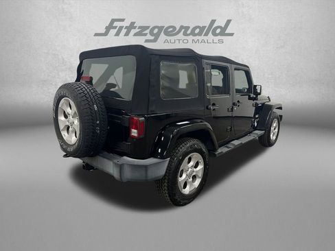 Used 2015 Jeep Wrangler Unlimited Sahara w/ Connectivity Group image 7