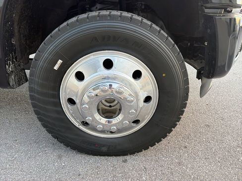 Used 2016 Ford F450 Platinum w/ FX4 Off Road Package image 14