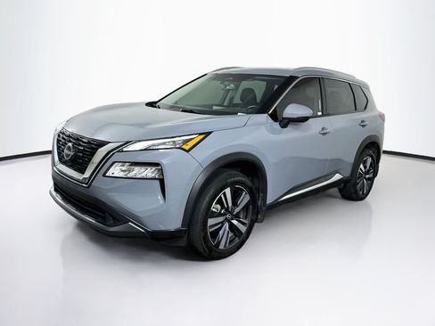 Used 2023 Nissan Rogue SL FWD image 3